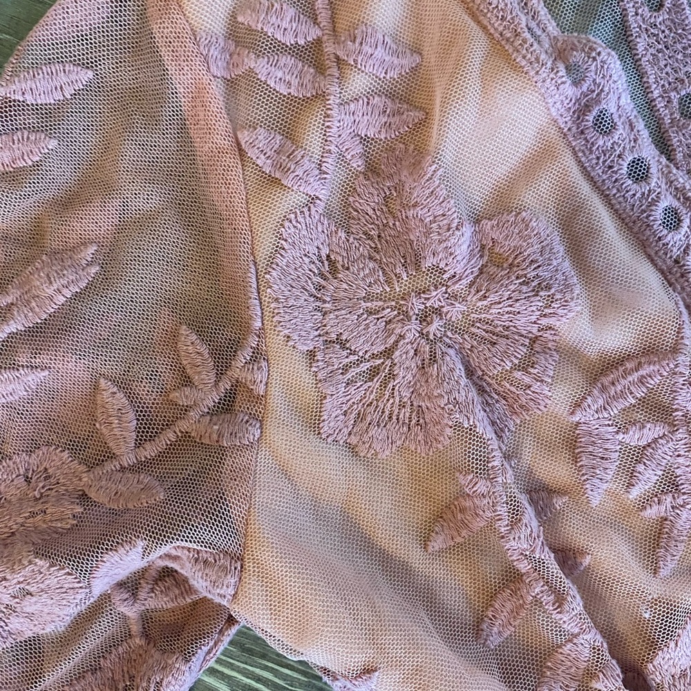 Pink detailed lace dress